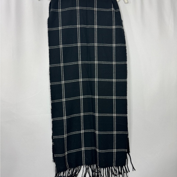 Lands' End Black Plaid Scarf NWT - Picture 4 of 7